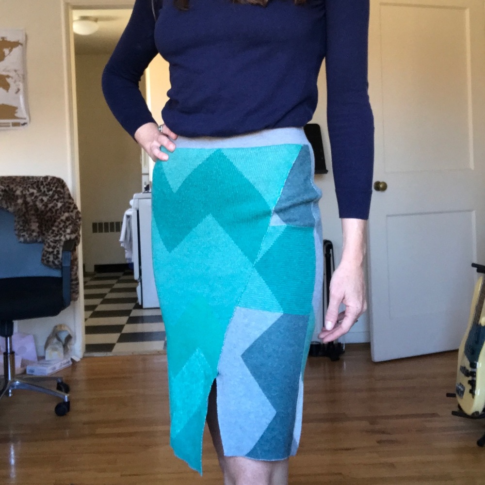Sweater material skirt with chevron pattern